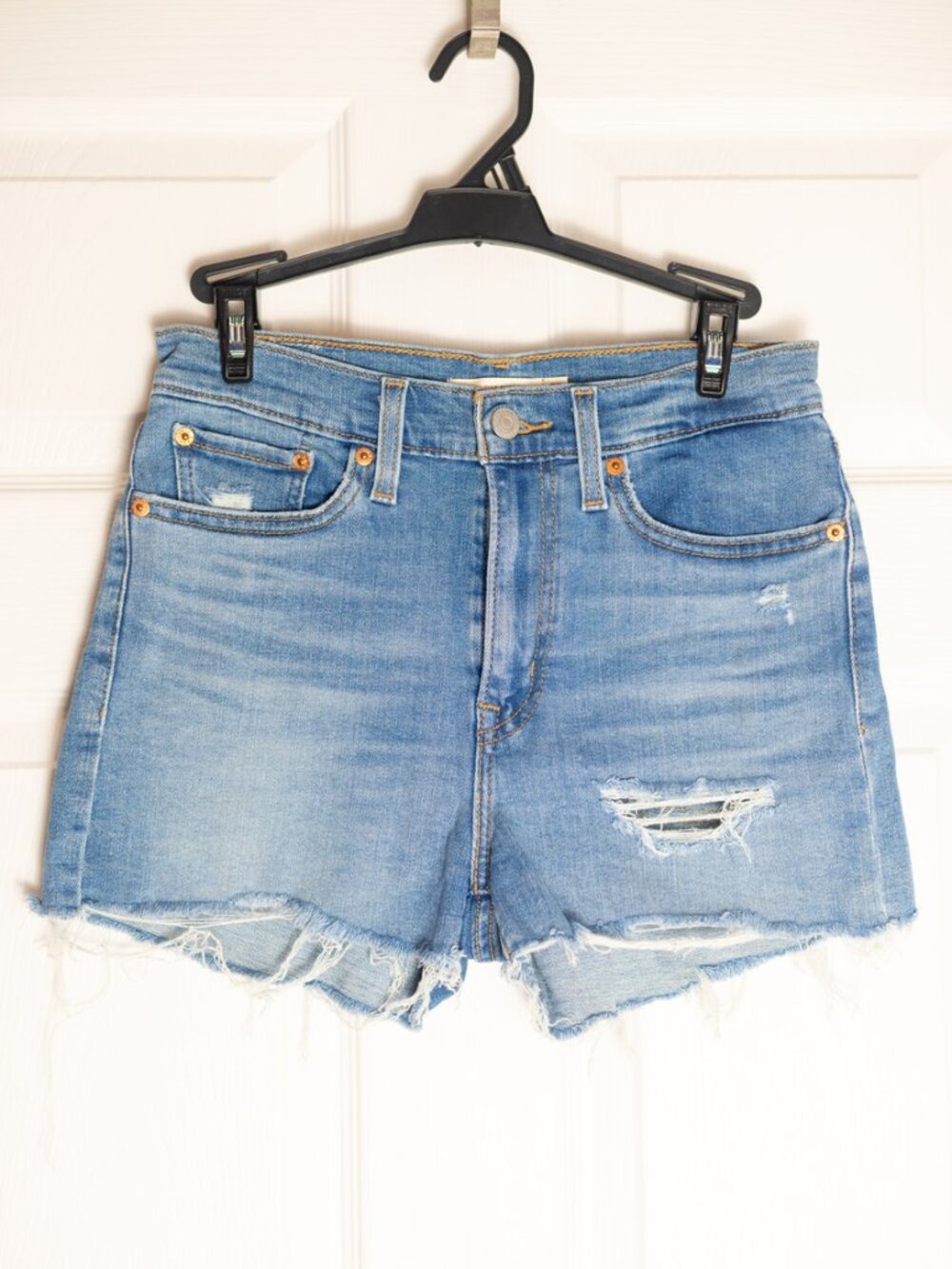 Levi high rise shorts